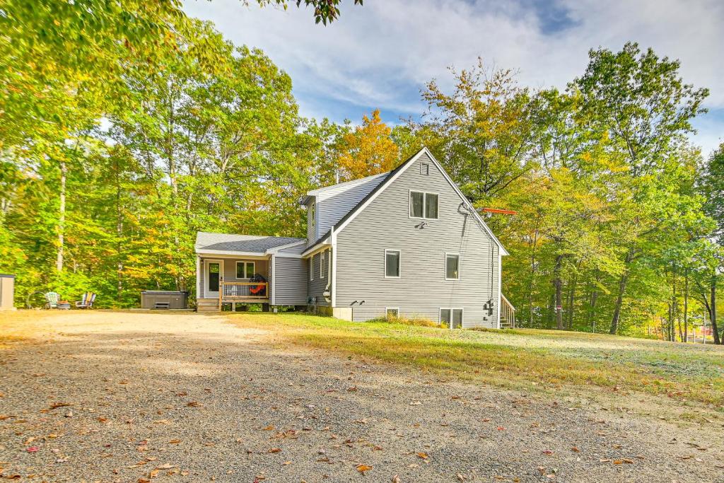 Hot Tub (Jacuzzi) - Photo 2