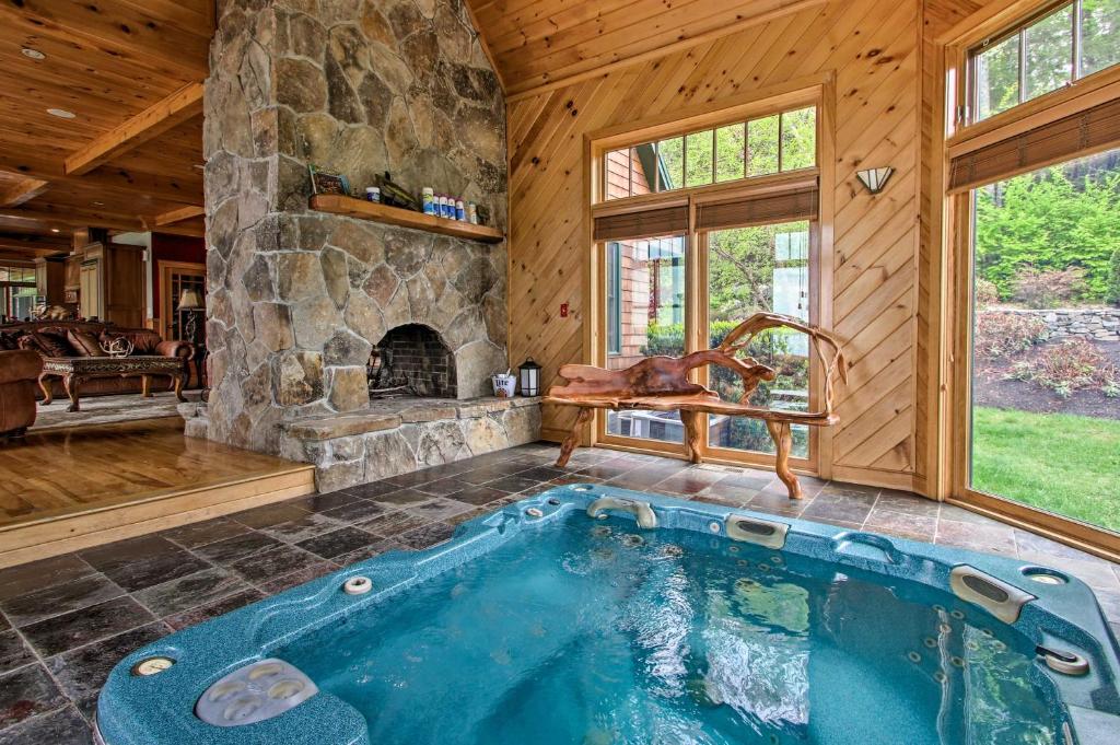 Hot Tub (Jacuzzi) - Photo 2