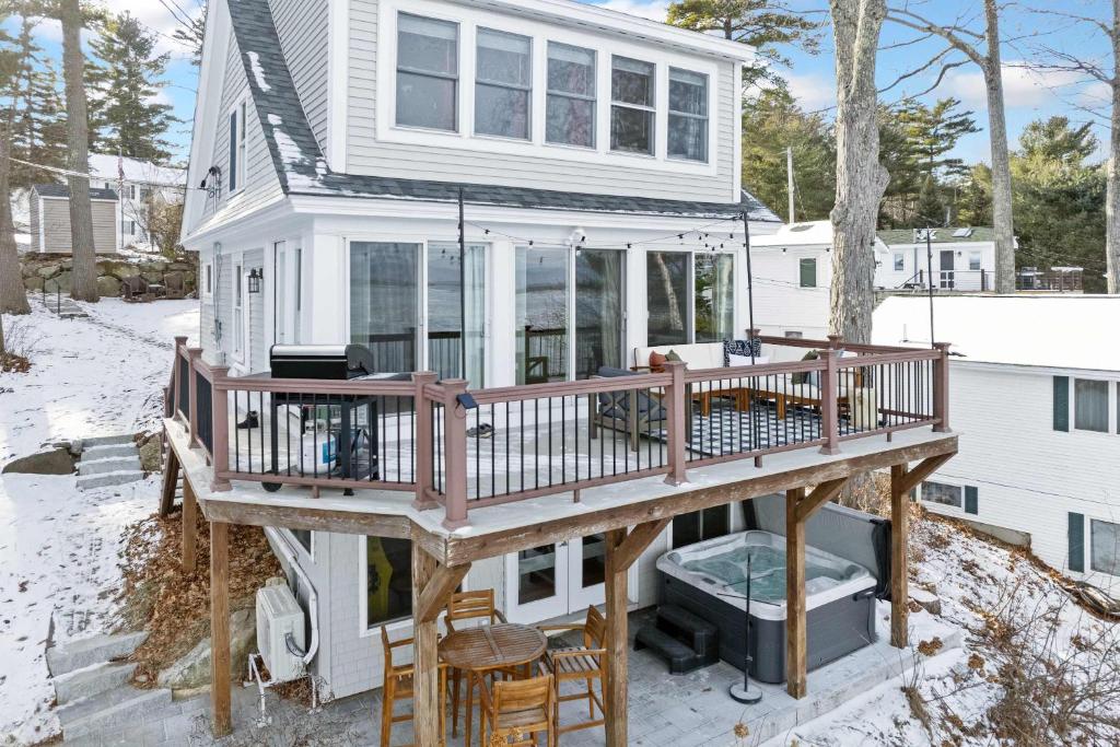 Hot Tub (Jacuzzi) - Photo 2