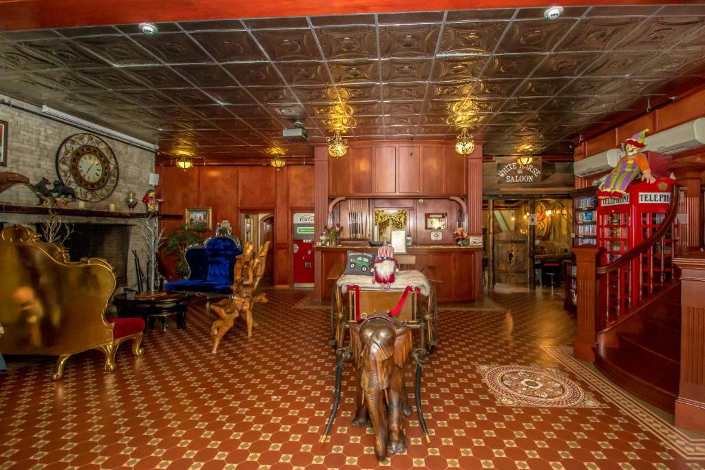 Adventure Suites - Image 7