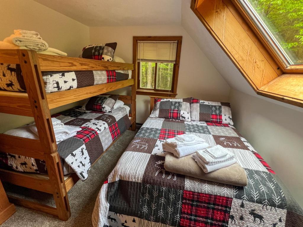 Cozy New Hampshire Retreat Near Attitash Mountain - Image 7