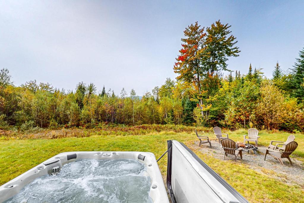 Hot Tub (Jacuzzi) - Photo 2