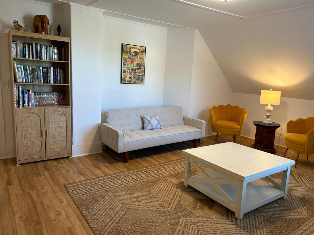 Main Street Retreat in Sunapee - Image 5