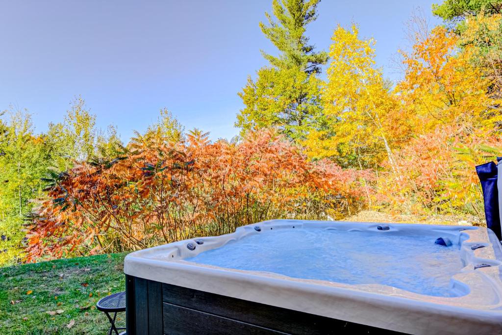 Hot Tub (Jacuzzi) - Photo 4