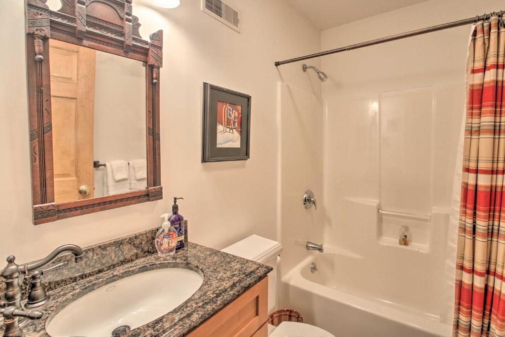 Hot Tub (Jacuzzi) - Photo 3