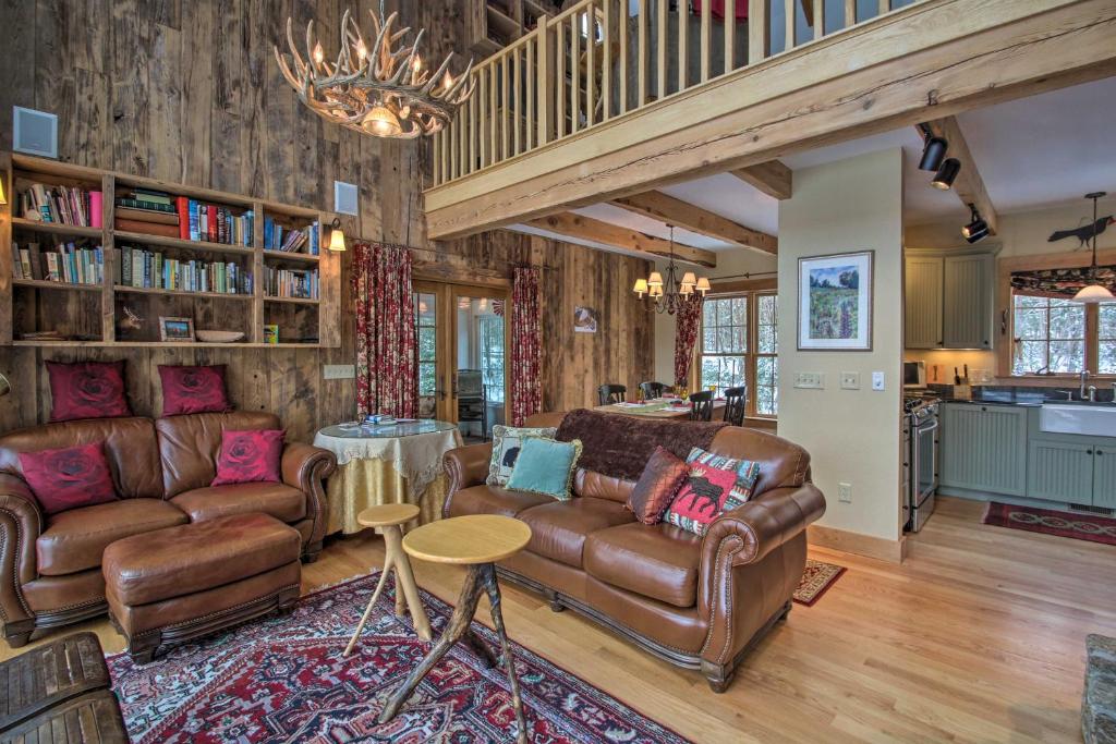 Architect-Designed Franconia Home Hot Tub and Views - Image 5