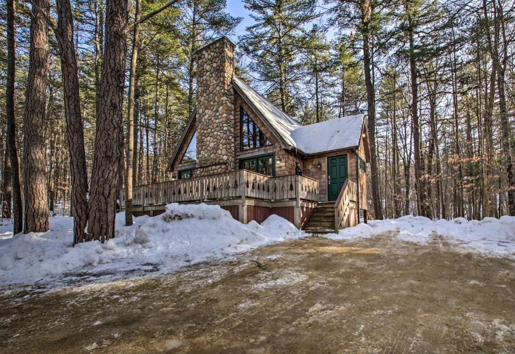 Secluded Conway Home with Theater Room and Hot Tub! - Image 6