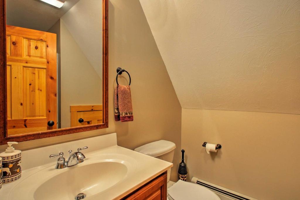 Secluded Conway Home with Theater Room and Hot Tub! - Image 8