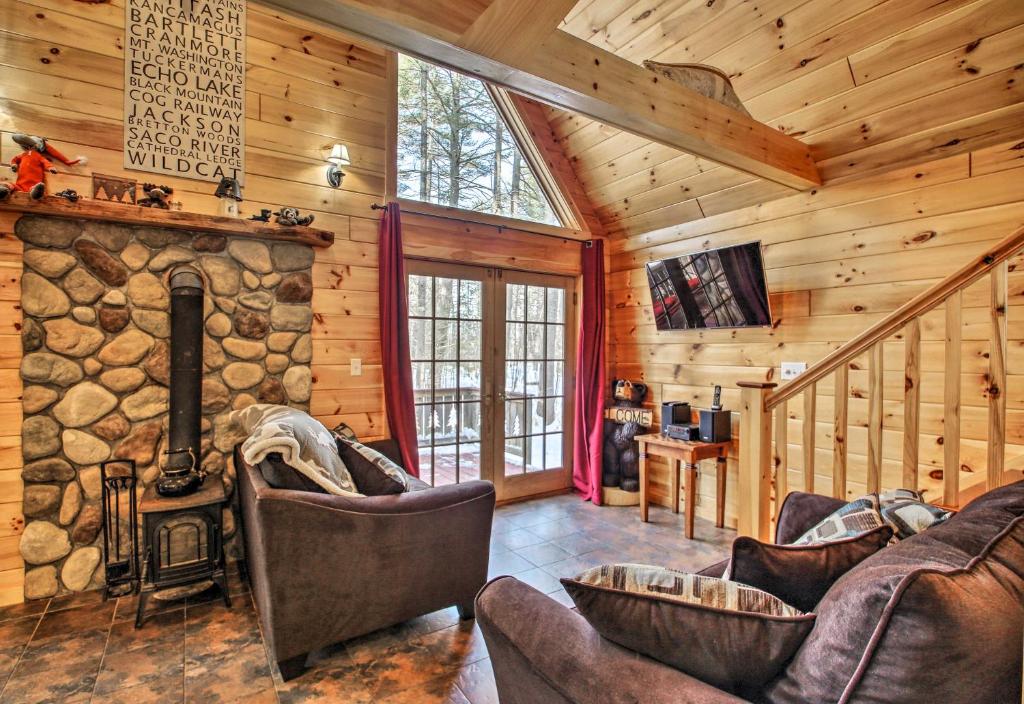 Secluded Conway Home with Theater Room and Hot Tub! - Image 5
