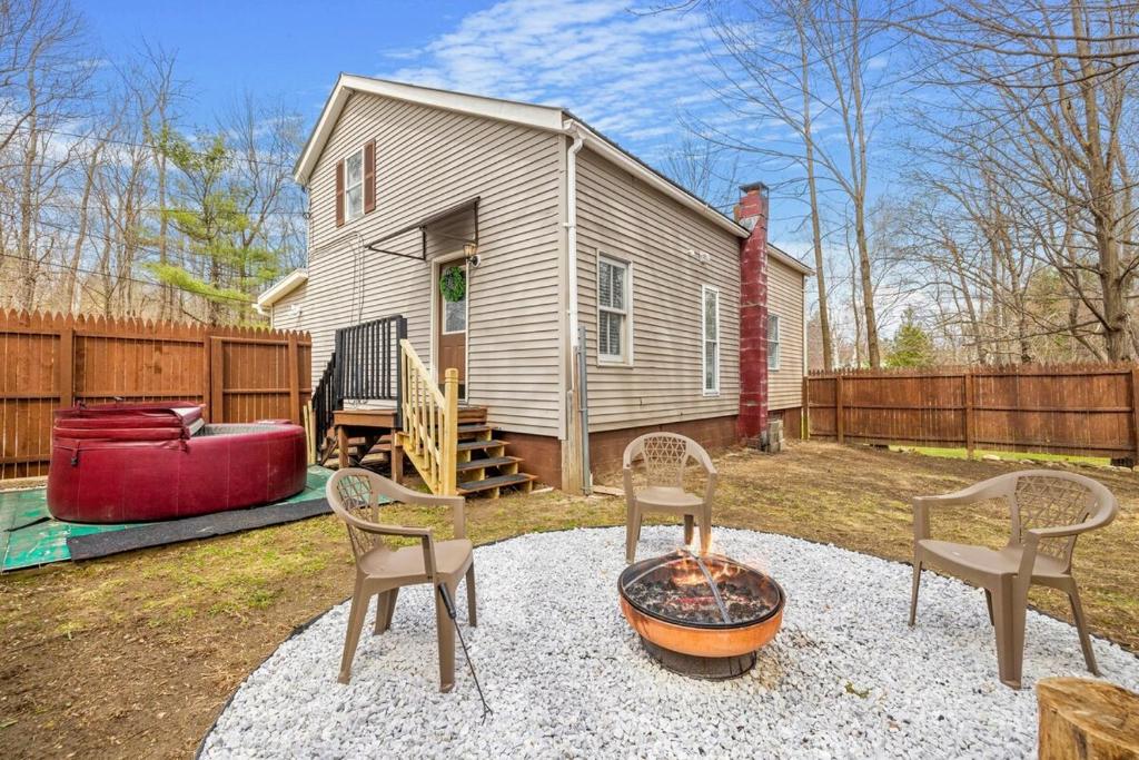 Hot Tub (Jacuzzi) - Photo 2