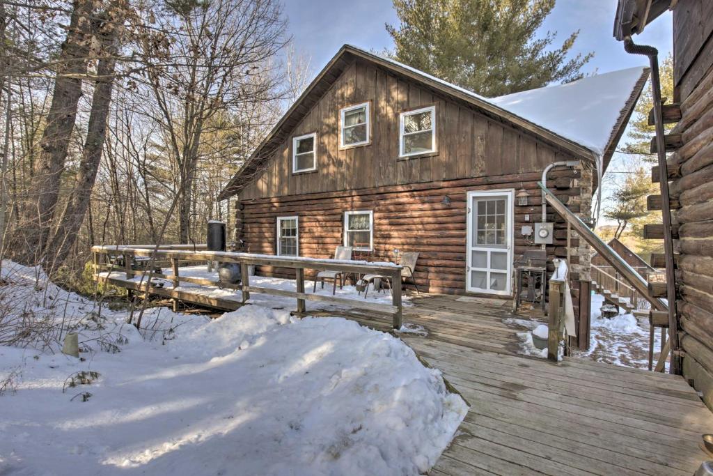 Cabin Private Hot Tub, Walk to Pats Peak Ski Area - Image 6