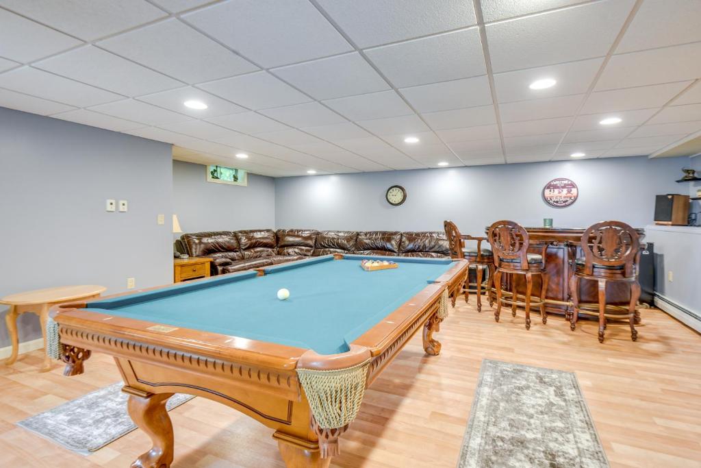 Milton Hidden Gem with Pool, Hot Tub and Fireplace! - Image 6