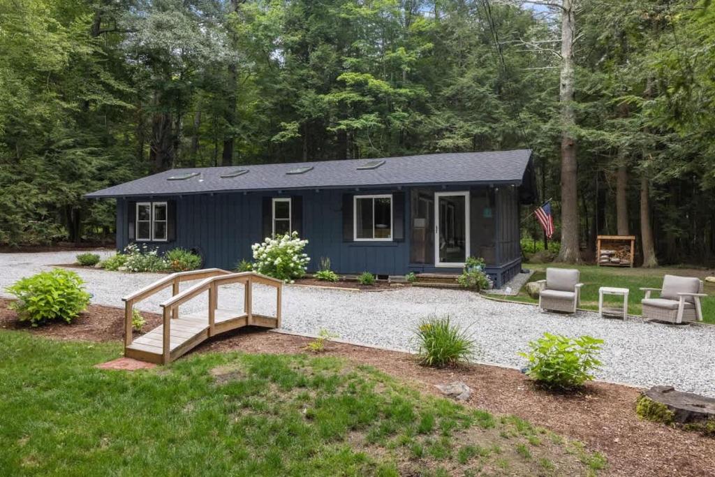 Lakeside 3BR Retreat with Dock Hot Tub - Sleeps 6 - Image 6