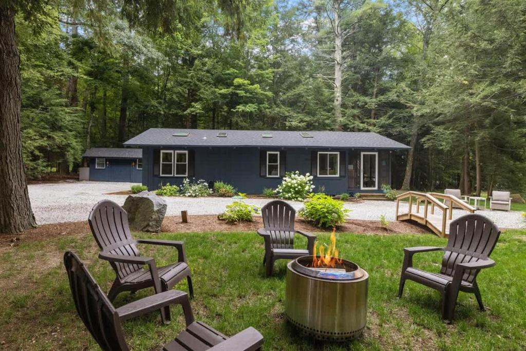 Lakeside 3BR Retreat with Dock Hot Tub - Sleeps 6
