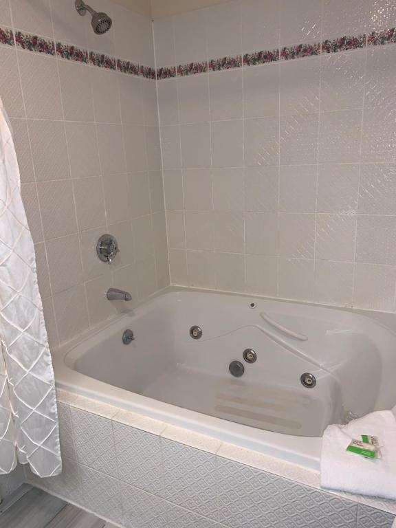 The Lodge at Jackson Village