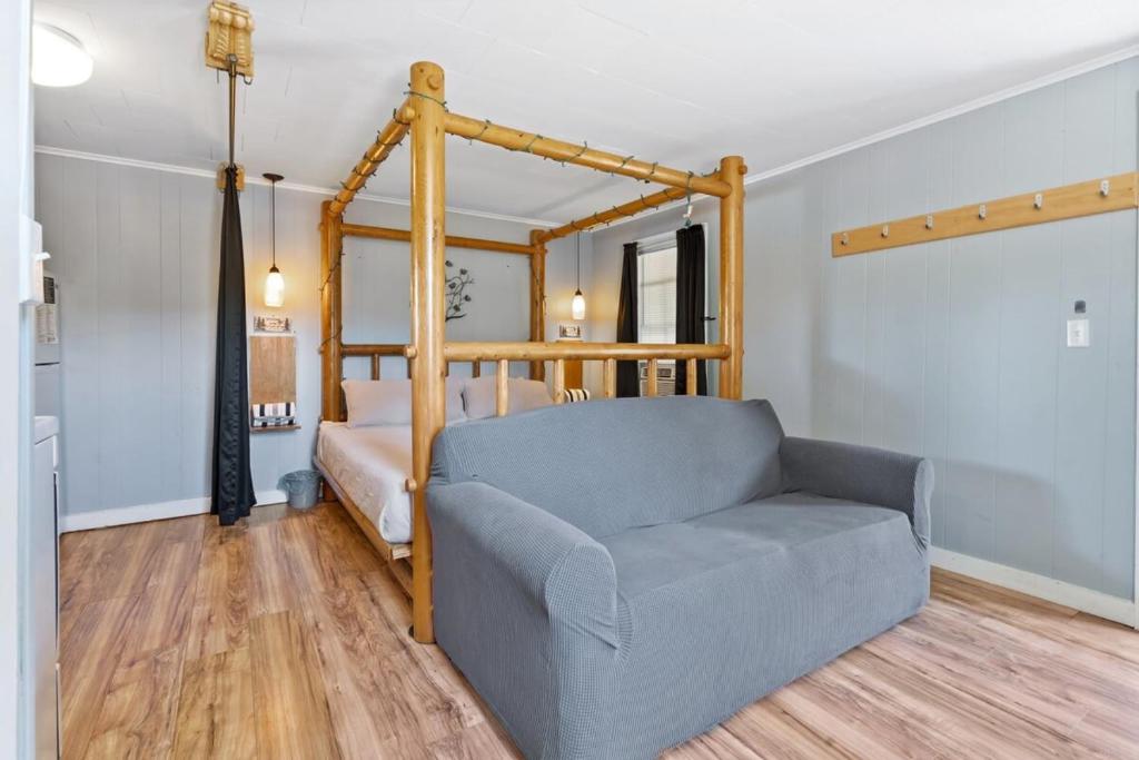 Heart of the White Mountains Cottage w Hot Tub #3 - Image 6