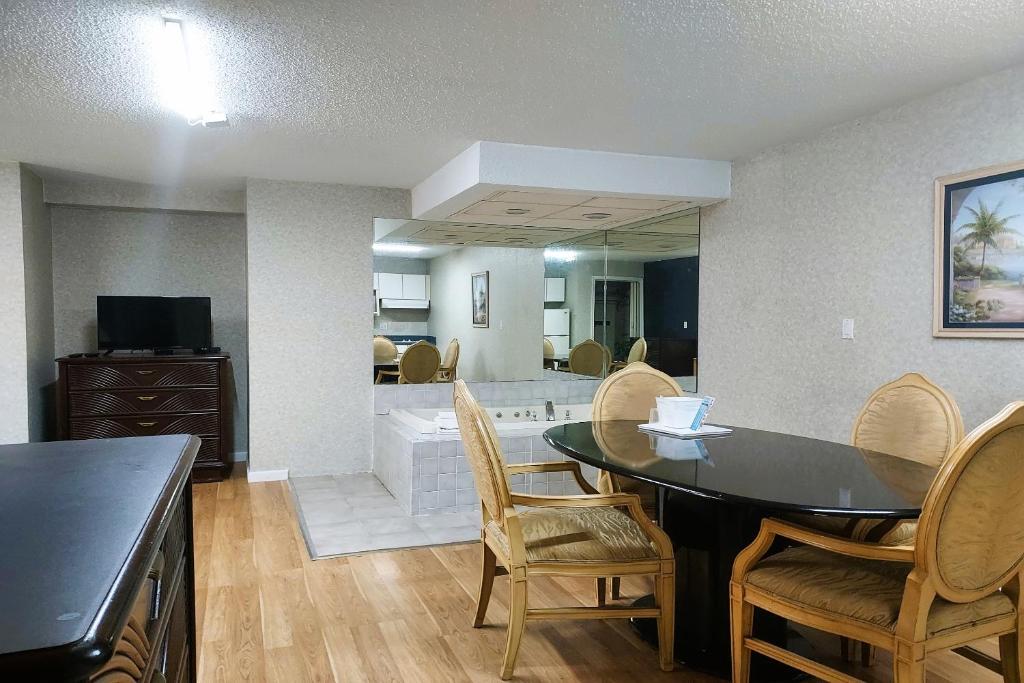 Studio Inn and Suites