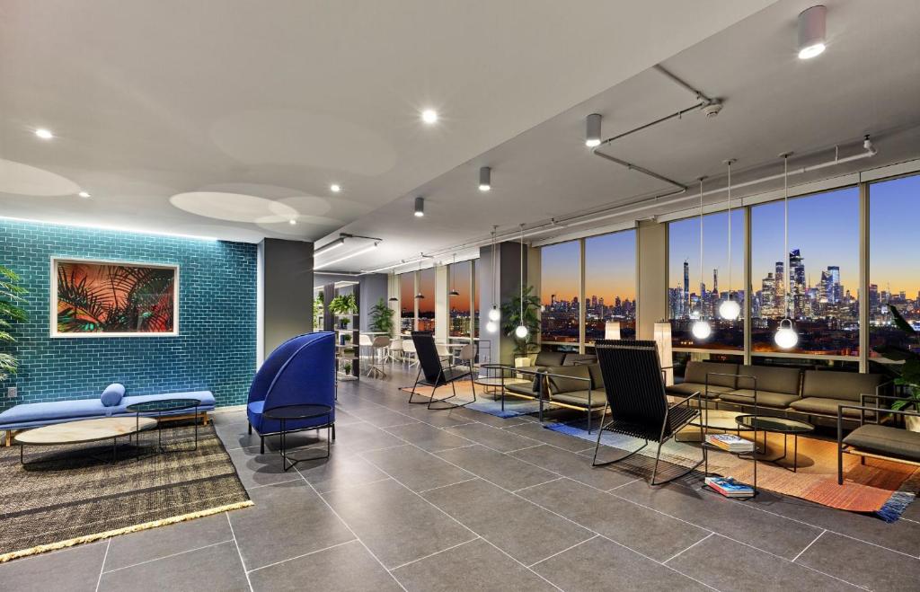 Ultra Luxury Apt - Panoramic NYC View - Minutes to City - Image 5