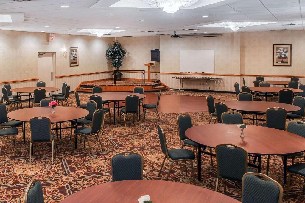 Quality Inn Hackettstown - Long Valley - Image 8