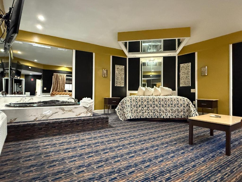 Hot Tub (Jacuzzi) - Photo 11