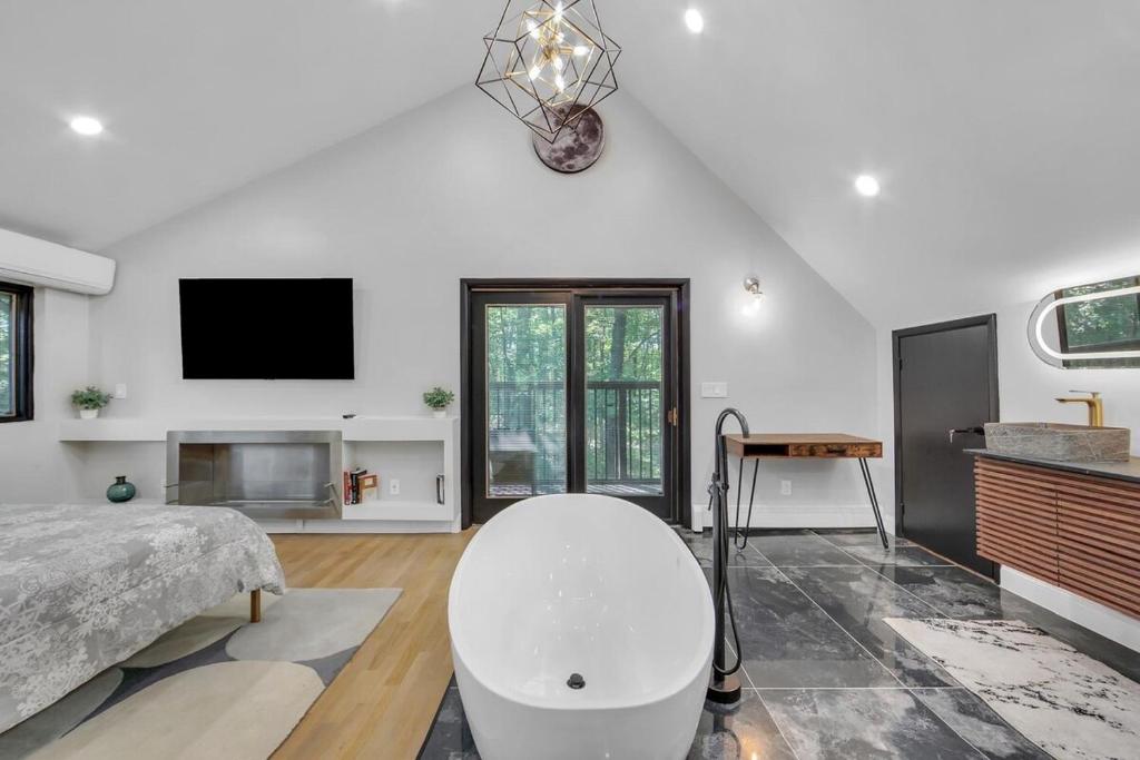 Hot Tub (Jacuzzi) - Photo 4