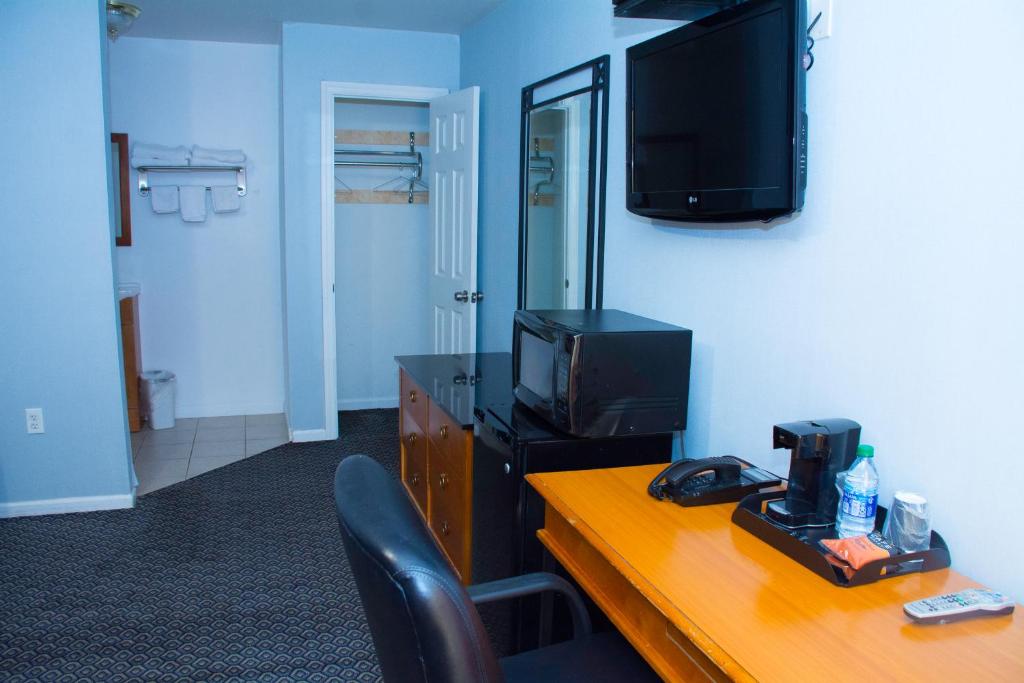 At 9 Motel - Image 5