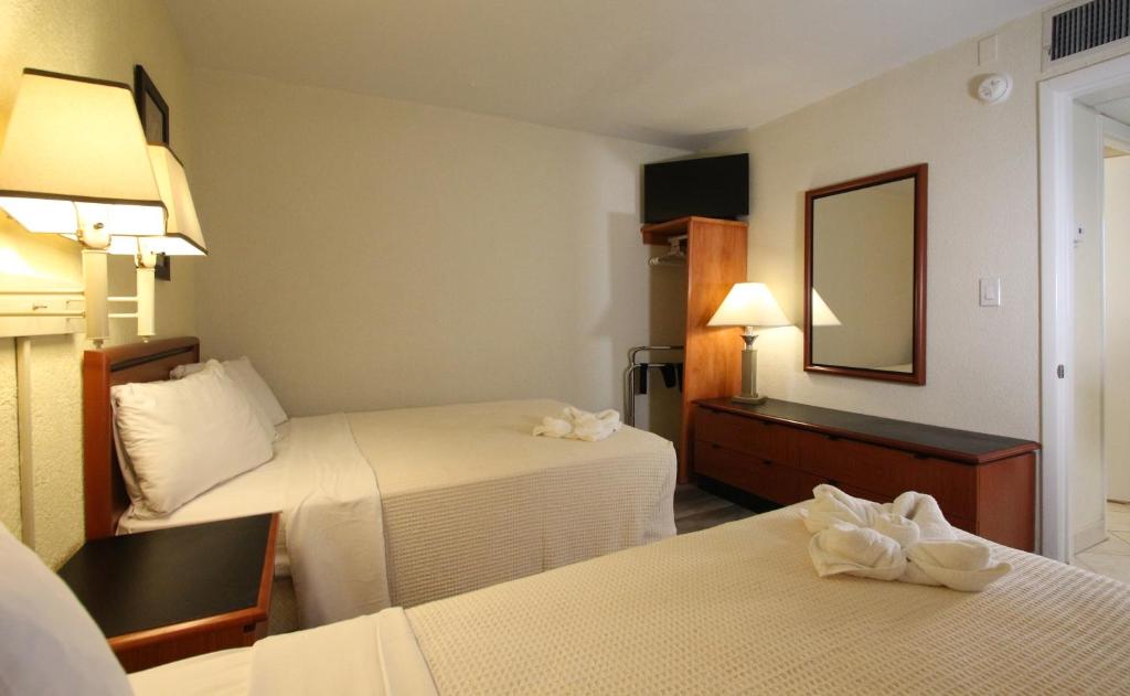 Crusader Oceanfront Resort - Image 8