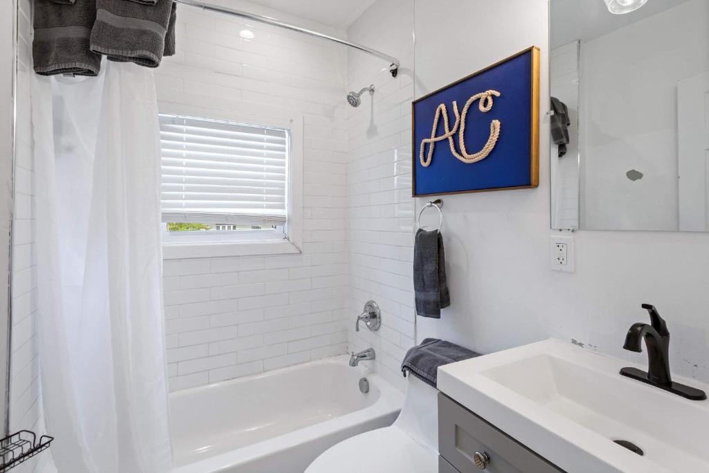 Hot Tub (Jacuzzi) - Photo 2