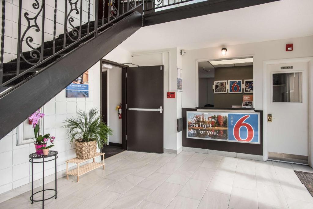 Motel 6-Somers Point, NJ - Ocean City - Wild Wood Beach - Image 4