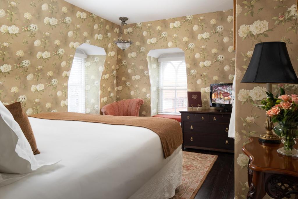 The Mason Cottage Downtown - Image 6