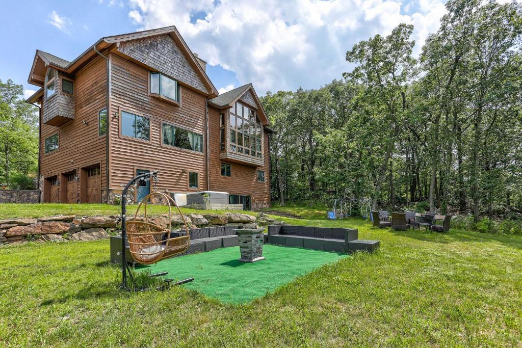 Peaceful Mountian Oasis Firepit, Hot Tub, Sauna! - Image 6