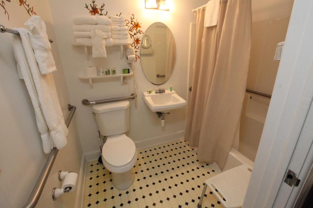 The Ocean Plaza Hotel