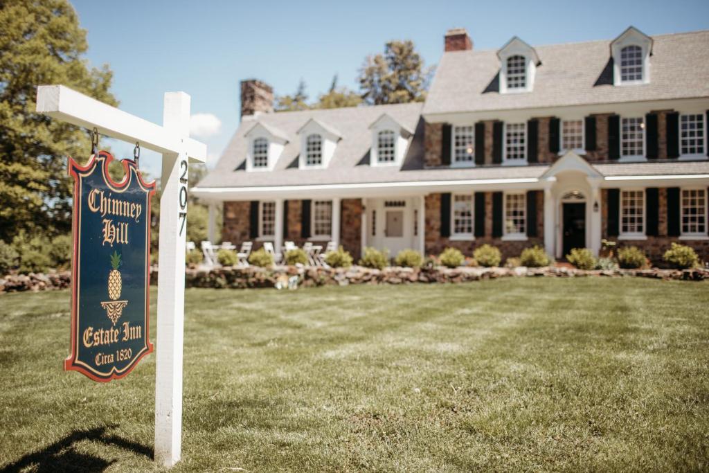 Chimney Hill Estate Inn - Image 4