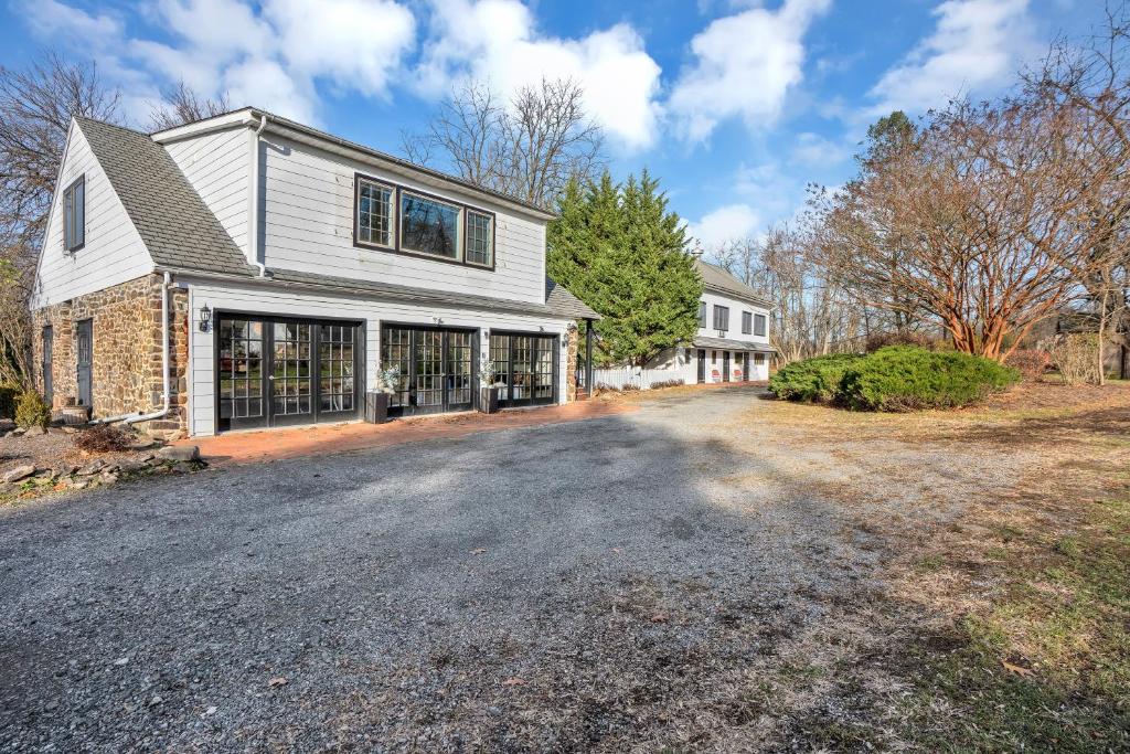 Chimney Hill Estate Inn - Image 8