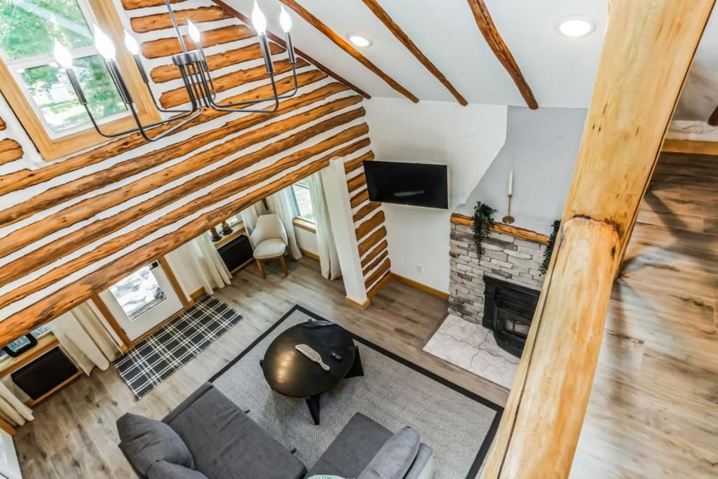 Modern Log Cabin at the beach with Hot Tub, Game Room and Fire Pit - Image 5