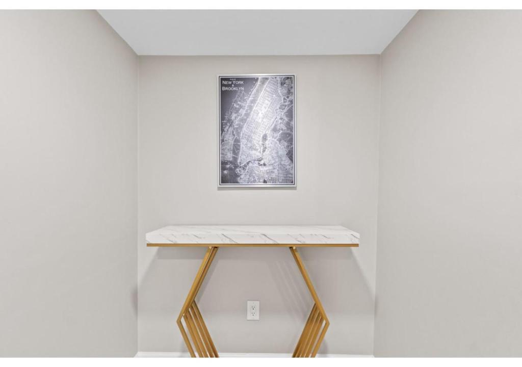 Epic Spa & Play Retreat NYC EWR Sleeps 30! - Image 7