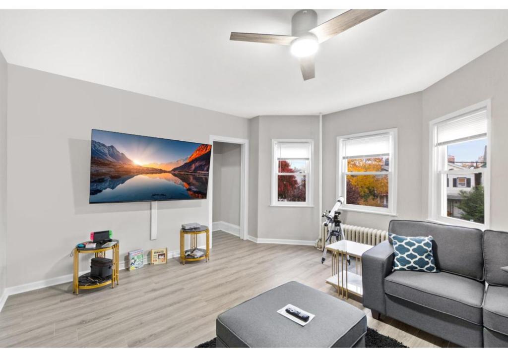 Epic Spa & Play Retreat NYC EWR Sleeps 30! - Image 4