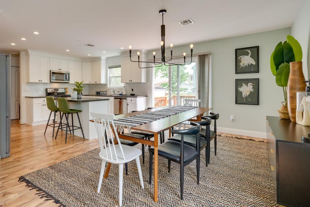 Gorgeous Keansburg Home with Pool Walk to Beach! - Image 5