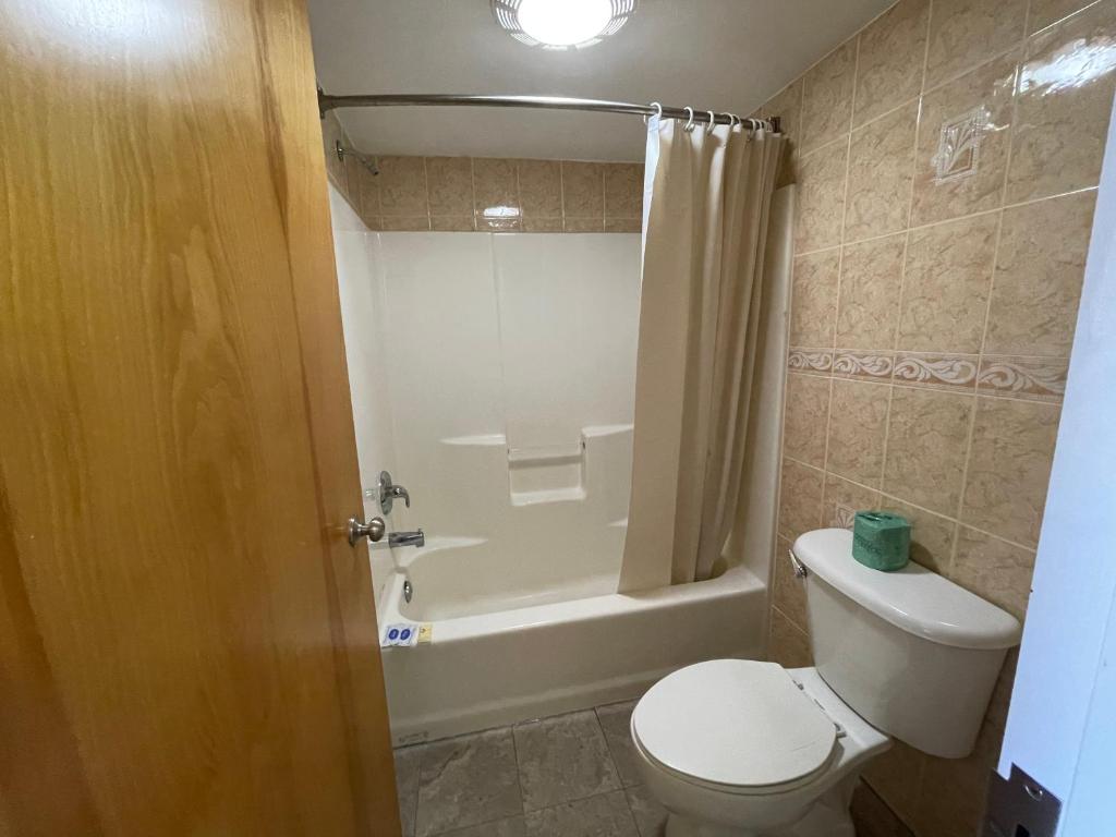 Hot Tub (Jacuzzi) - Photo 4