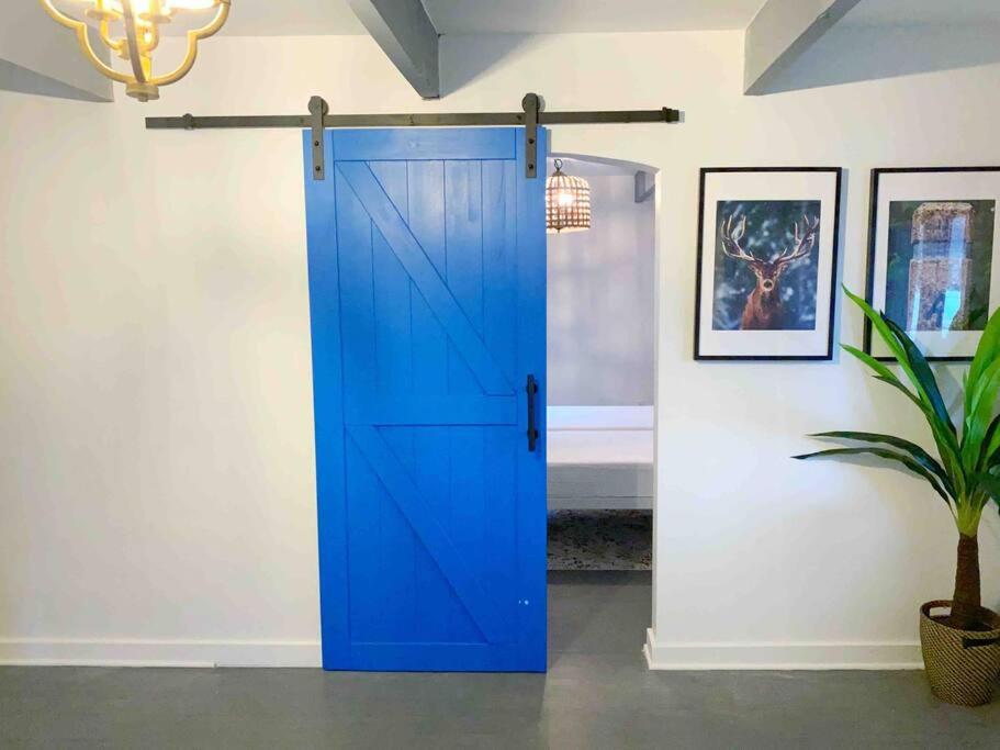 Hot Tub (Jacuzzi) - Photo 2