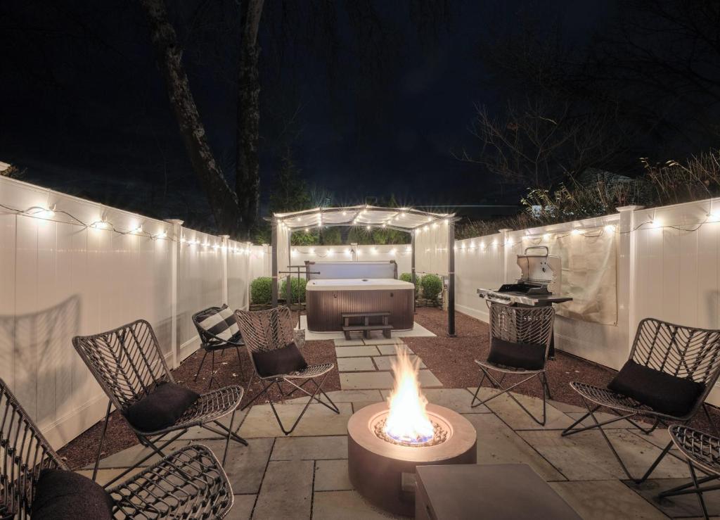 Hot Tub (Jacuzzi) - Photo 4