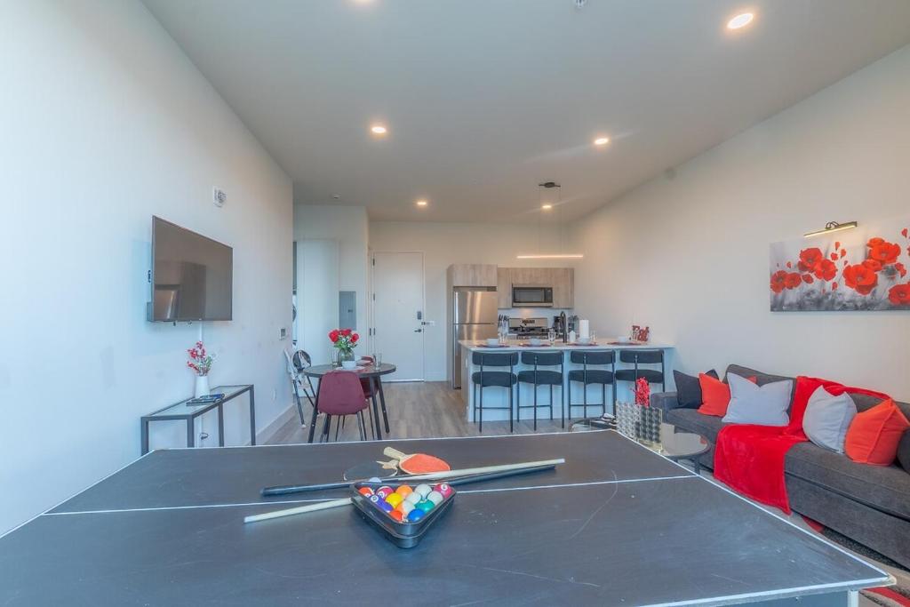 Stylish Apt FREE Parking Near NYC & Airport