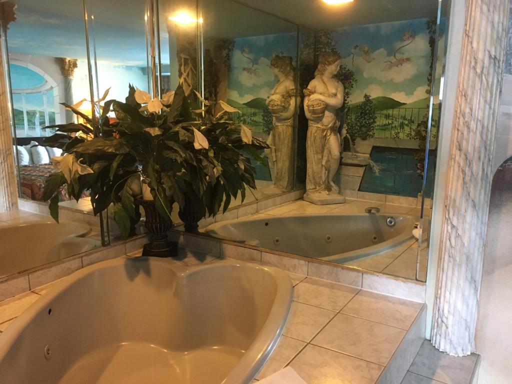 Hot Tub (Jacuzzi) - Photo 5