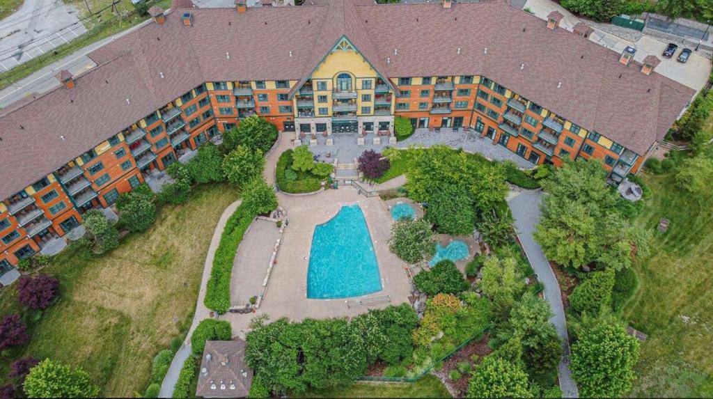 Cozy Studio Resort Stay Mountain Creek Pool Hiking