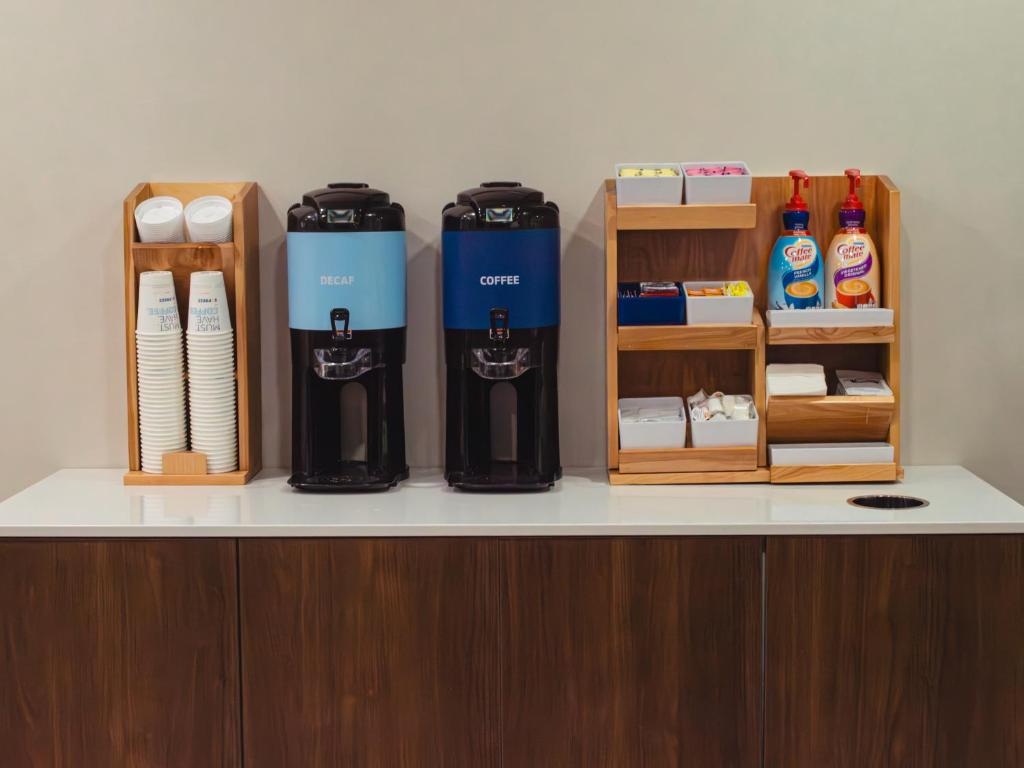 Holiday Inn Express Hotel & Suites Vineland Millville by IHG - Image 5