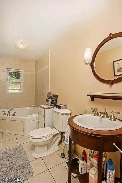 Large Private House on 5 Wooded Acres. Total Privacy!