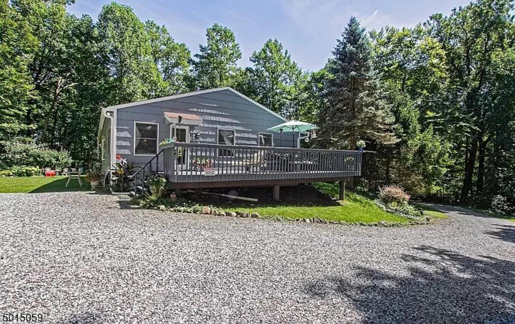 Large Private House on 5 Wooded Acres. Total Privacy! - Image 6