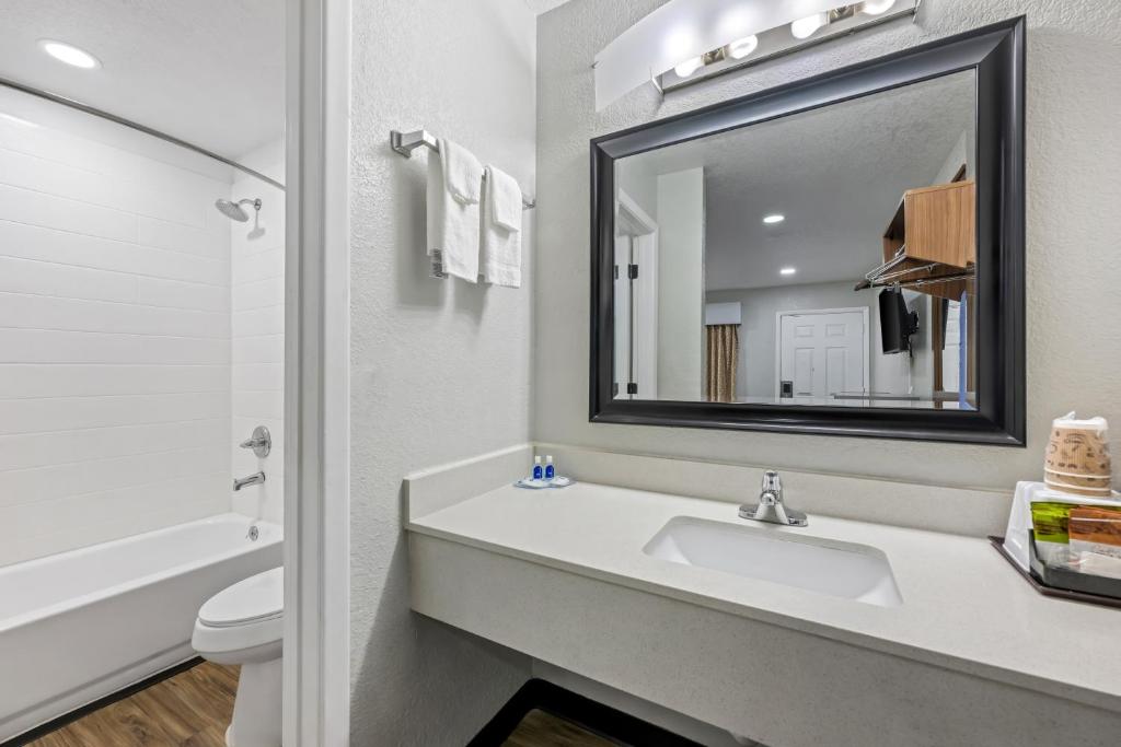 Rodeway Inn Carlsbad Caverns Area - Image 6