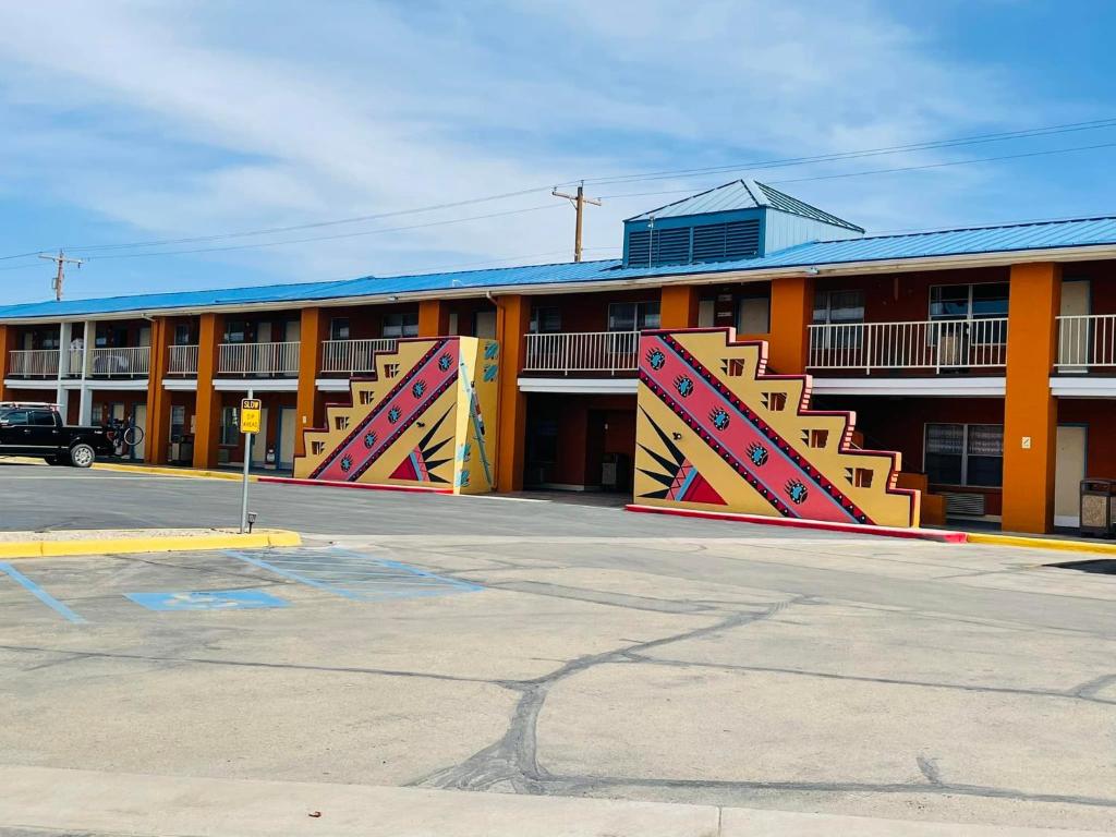 The Classic Desert Aire Hotel - Image 4