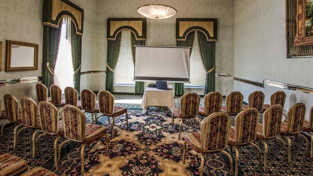 Garden Place Hotel - Image 5